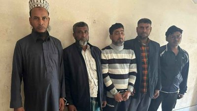 মুক্তিযোদ্ধাকে লাঞ্ছিতের ঘটনায় আটক পাঁচ জন