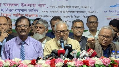 সভায় বক্তব্য রাখছেন নজরুল ইসলাম খান