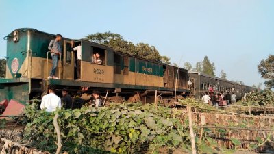 ইঞ্জিন বিকল হওয়া তিতাস