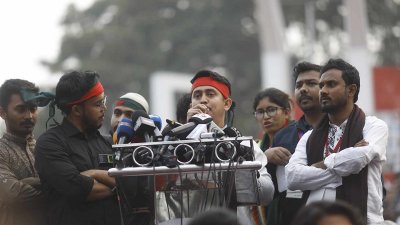 মার্চ ফর ইউনিটি সমাবেশে বক্তব্য দিচ্ছেন সারজিস আলম। ছবি: সাজ্জাদ হোসেন