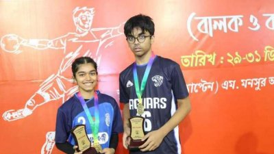 দুই বিভাগের ফাইনাল সেরা খেলোয়াড় সুমাইয়া ও ফাইয়াজ