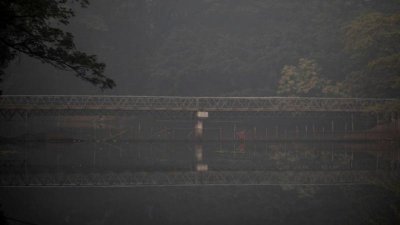 শীতের সকালে ধানমন্ডি লেক (ছবি: সাজ্জাদ হোসেন)