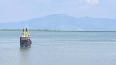 নতুন করে রোহিঙ্গা ঢল অনুপ্রবেশের আশঙ্কা