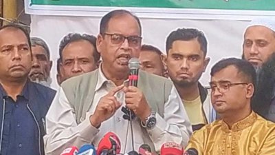 বক্তব্য দিচ্ছেন শামসুজ্জামান দুদু