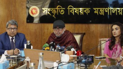 সংবাদ সম্মেলনে মোস্তফা সরয়ার ফারুকী