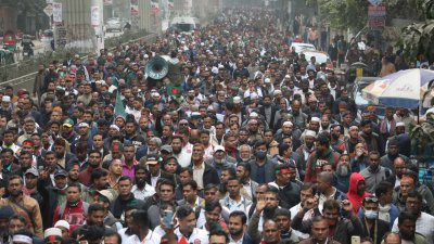 শাহবাগে আন্দোলনকারীরা (ছবি: নাসিরুল ইসলাম)