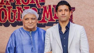 জাভেদ আখতার ও ফারহান আখতার