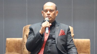 বেবিচক চেয়ারম্যান এয়ারভাইস মার্শাল মঞ্জুর কবীর ভুঁইয়া
