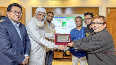 ২০২৪ সালে পরিবেশ বিষয়ক বর্ষসেরা ফটোগ্রাফার পুরস্কার পেলেন শেরপুরের আলোকচিত্রী, সাংবাদিক ও পরিবেশকর্মী মুগনিউর রহমান মনি