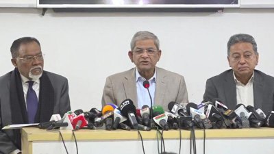 সংবাদ সম্মেলনে মির্জা ফখরুল ইসলাম আলমগীর