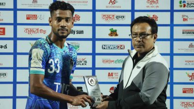 আবার ম্যাচসেরা আব্দুল্লাহ