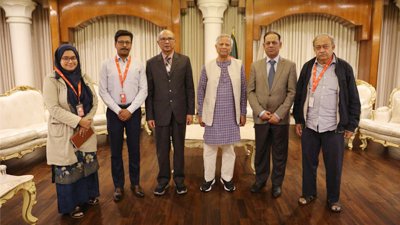 প্রধান উপদেষ্টা ড. মুহাম্মদ ইউনূসের সঙ্গে গুম সংক্রান্ত তদন্ত কমিশনের সদস্যরা