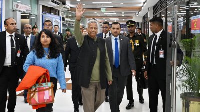 সুইজারল্যান্ডের ডাভোসের উদ্দেশে রওনা হয়েছেন প্রধান উপদেষ্টা অধ্যাপক ড. মুহাম্মদ ইউনূস