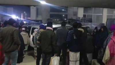 নিহতদের স্বজনদের ভিড়