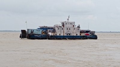 ৬ ঘণ্টা পর ফেরি চলাচল স্বাভাবিক