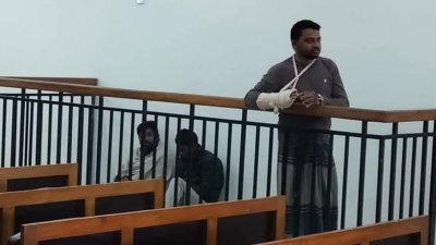 বিষয়টি বিচারকের দৃষ্টিগোচর করেন আসামিপক্ষের আইনজীবী