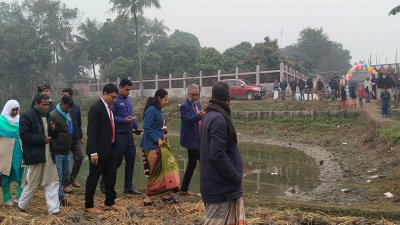 কৃষিতে আধুনিক যন্ত্রের ব্যবহার বৃদ্ধি, শ্রমিক সংকট নিরসন, সময় অপচয় ও অতিরিক্ত খরচ রোধে ঠাকুরগাঁওয়ে সমলয় পদ্ধতিতে বোরো ধান চাষাবাদের উদ্বোধন