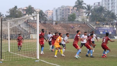 আক্রমণ নস্যাৎ করে দিচ্ছেন তৈয়ব