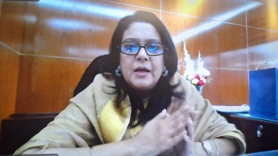 বক্তব্য রাখছেন সৈয়দা রিজওয়ানা হাসান