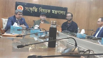 সংবাদ সম্মেলনে সংস্কৃতি বিষয়ক উপদেষ্টা মোস্তফা সরয়ার ফারুকী