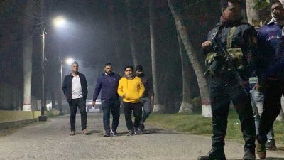 এমপি আবুল কালাম আজাদকে আটক