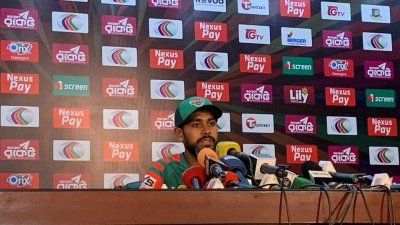সংবাদ সম্মেলনে কথা বলেছেন মিরাজ।