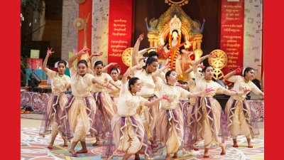 সরস্বতী পূজা উদযাপনে নর্থ সাউথ বিশ্ববিদ্যালয়ের শিক্ষার্থীদের অংশগ্রহণে সাংস্কৃতিক অনুষ্ঠান