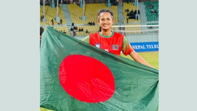 জাতীয় নারী দলের ফুটবলার সুমাইয়া