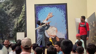 আদালত চত্বরে থাকা বঙ্গবন্ধুর ম্যুরাল ভাঙচুর