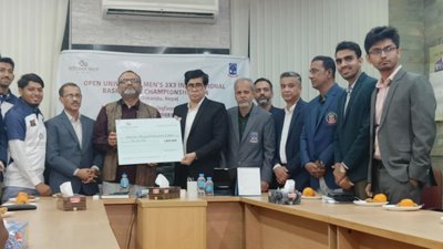 দলটিকে ১০ লাখ টাকার স্পন্সরশিপ চেক হস্তান্তর করেছে সিটিজেনস ব্যাংক।