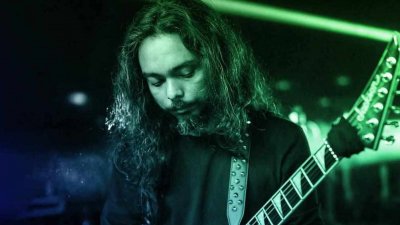 ভাভাইকিংস’র লিড গিটারিস্ট ফারুক হোসেন