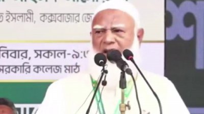 শনিবার দুপুরে কক্সবাজার সরকারি কলেজ মাঠে আয়োজিত জামায়াতের কর্মী সম্মেলনে বক্তব্য রেখেছেন দলের আমির ডা. শফিকুর রহমান