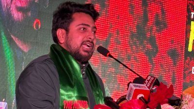 তথ্য উপদেষ্টা নাহিদ ইসলাম