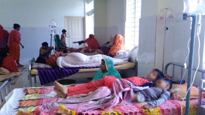উপজেলা হাসপাতালে চিকিৎসাধীন কয়েকজন