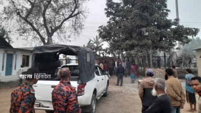 কালীগঞ্জ উপজেলা বিএনপির আহ্বায়ক ও স্থানীয় ইউপি চেয়ারম্যান জাহাঙ্গীর আলমের অবৈধ ইটভাটায় অভিযান চালাতে গিয়ে অবরুদ্ধ ভ্রাম্যমাণ আদালতের ম্যাজিস্ট্রেটসহ অন্যরা