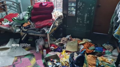 কুষ্টিয়ার মিরপুরে দিনদুপুরে সেনাবাহিনীর সাবেক এক কর্মকর্তার বাড়িতে চুরি