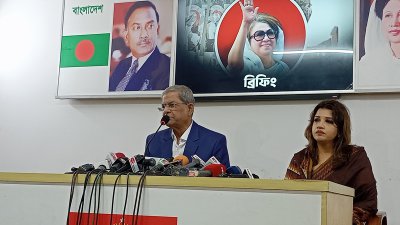 সংবাদ সম্মেলনে মির্জা ফখরুল ইসলাম আলমগীর