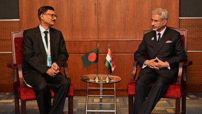 পররাষ্ট্র উপদেষ্টা ও ভারতের পররাষ্ট্রমন্ত্রী