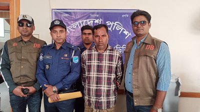 গ্রেফতার হুমায়ুন কবির