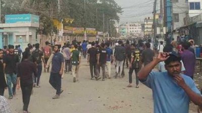 কুয়েটে ছাত্রদল ও বৈষম্যবিরোধীদের দফায় দফায় সংঘর্ষ, আহত হয়েছেন ৩০ জন
