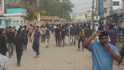 কুয়েটে শিক্ষার্থীদের সংঘর্ষ