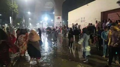 শনিবার সন্ধ্যায় ঢাকা বিশ্ববিদ্যালয় এলাকা