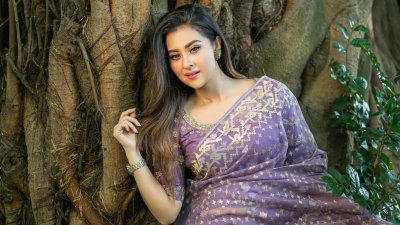 শবনম বুবলী