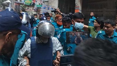 পুলিশের হেফাজতে আমীর হোসেন আমু
