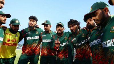শিরোপা জয়ের স্বপ্ন ভেঙে গেছে গ্রুপ পর্বেই