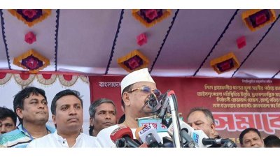 সমাবেশে বক্তব্য দিচ্ছেন বিএনপির স্থায়ী কমিটির সদস্য গয়েশ্বর চন্দ্র রায়