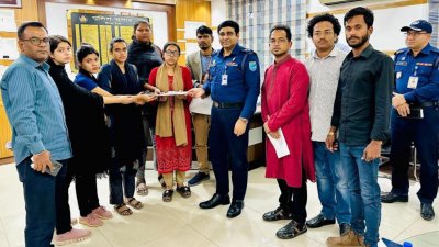 টাঙ্গাইলের পুলিশ সুপার মিজানুর রহমানের কাছে হত্যা, ধর্ষণ, চাঁদাবাজি, মাদক কারবার বন্ধসহ ১১ দফা দাবি জানিয়েছে ‘নারী ও শিশু যৌন নিপীড়নবিরোধী মঞ্চ’