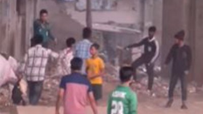 হামলার ঘটনা ভিডিও ফুটেজ থেকে নেওয়া ছবি