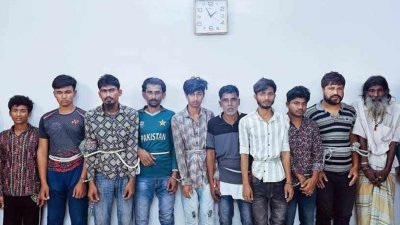 গ্রেফতার দশ জন