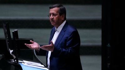 ইরানের অর্থমন্ত্রী আবদোলনাসের হেম্মাতি। ফাইল ছবি: এপি